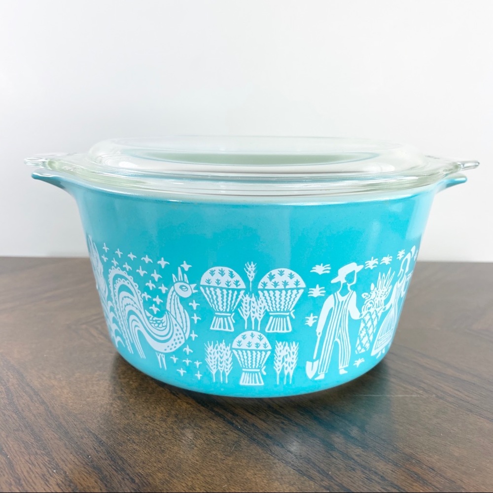 ❗️SOLD❗️ Pyrex Amish Butterprint Casserole Dish - Picture 3 of 8